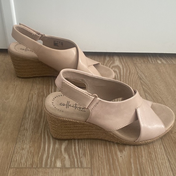 Barely worn size 7 Collection by Clark wedges - Picture 4 of 5